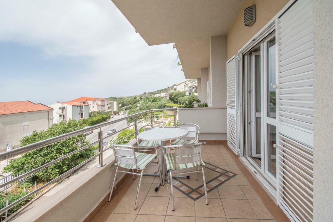 Apartments Antonio Тучепи Екстер'єр фото